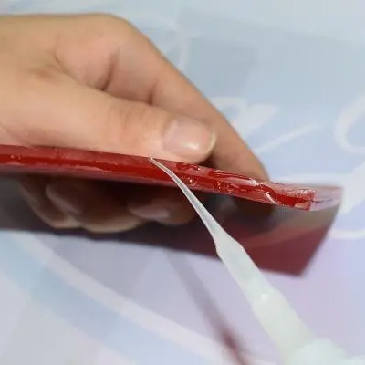 硅膠粘接pc用什么膠水？